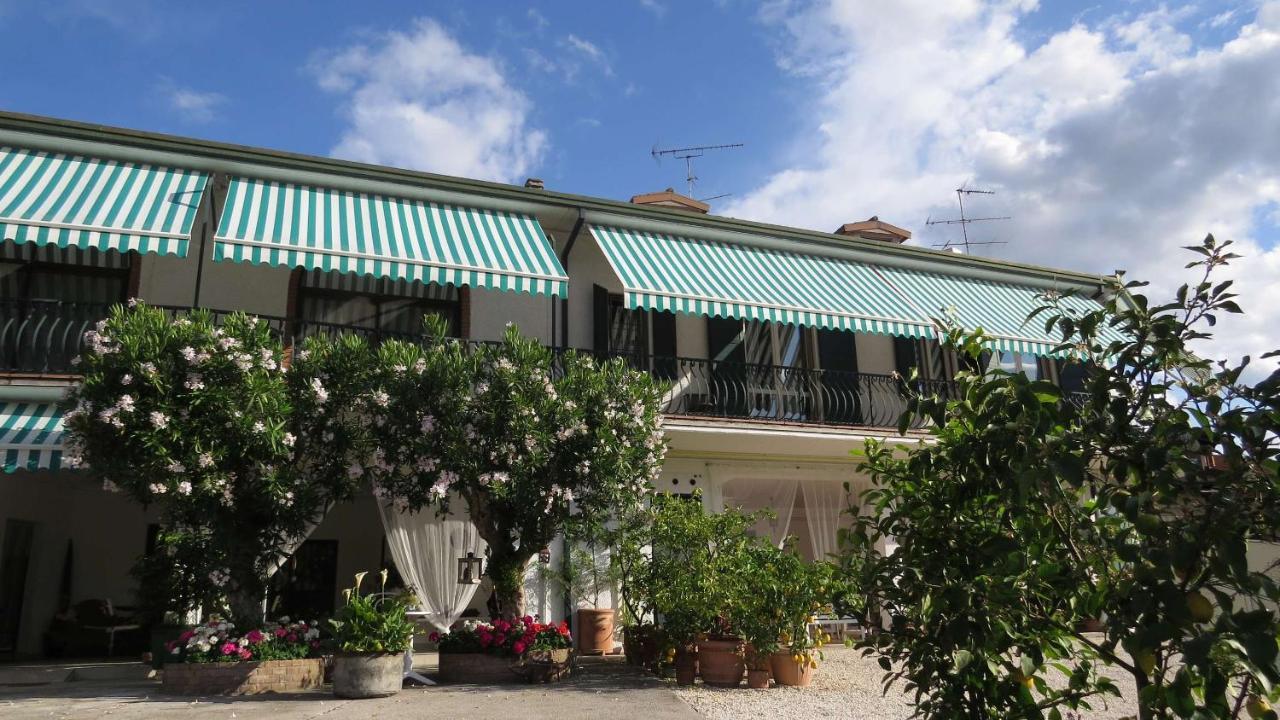 Il Gelso Di Barcuzzi Bed and Breakfast Lonato Buitenkant foto